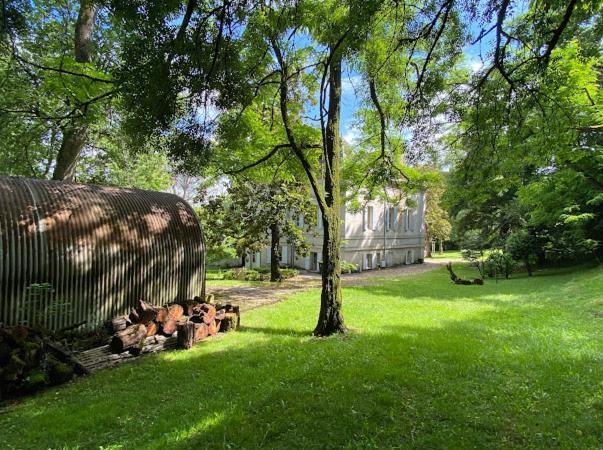 Chateau La Palue Coutras Exterior photo